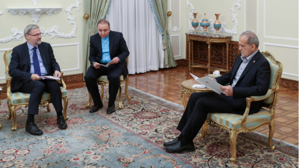 Le président Pezeshkian dénonce les propos infondés des USA et de l’EU contre le programme nucléaire pacifique de l'Iran