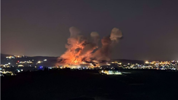 Liban: des frappes aériennes israéliennes déclenchent un violent incendie dans les collines d'Ali al-Taher, dans le sud