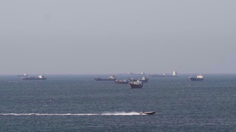 Détroit d’Ormuz : l’Iran tire des missiles d’avertissement contre des navires américains Monday, 04 May 2026
