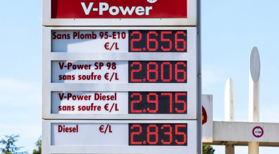 Flambée des prix à la pompe : entre tensions géopolitiques et crainte d’une résurgence sociale en France