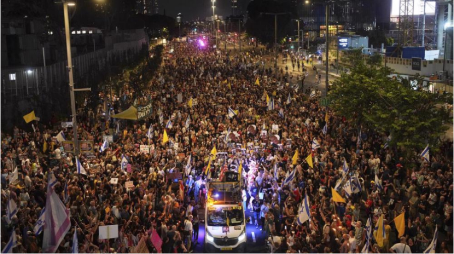 Des milliers de manifestants israéliens protestent dans plusieurs villes pour exiger un échange de prisonniers et un cessez-le-feu à Gaza