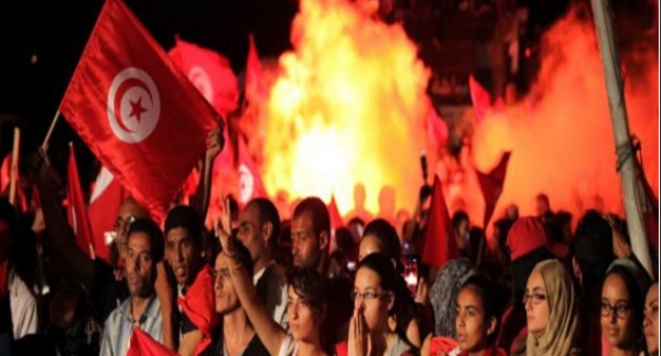 Manifestation à l&#039;aéroport de Tunis contre l&#039;arrivée de BHL