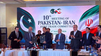 L'Iran et le Pakistan scellent un nouveau partenariat pour porter leurs échanges commerciaux à 10 milliards de dollars