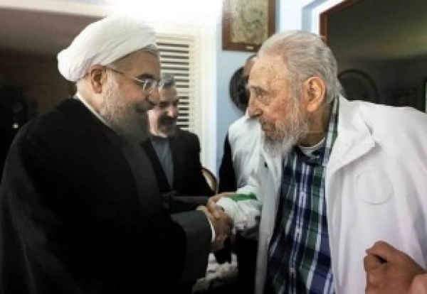 Le président iranien célèbre l&#039;amitié irano-cubaine auprès des frères Castro