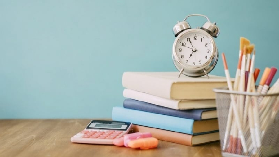 Imam Musa Al-Kazhim Menjawab Bagaimana Mengelola Waktu