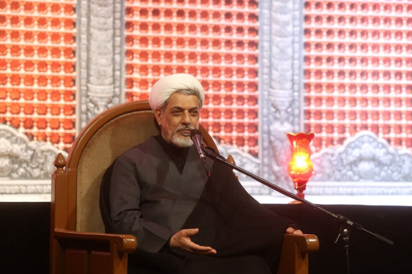 इमाम हुसैन (अ) की सेवा करने से व्यक्ति दुनिया का मालिक और स्वामी बनता है