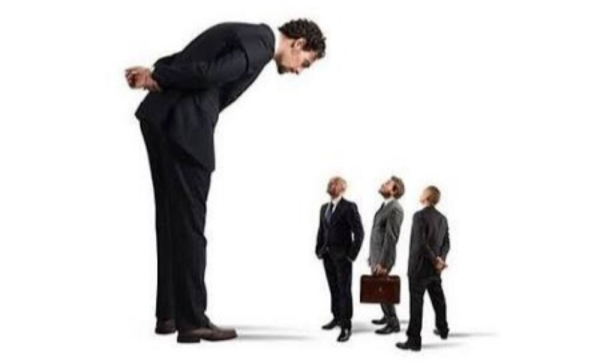 ग़ुरूर,पतन का आग़ाज़ है