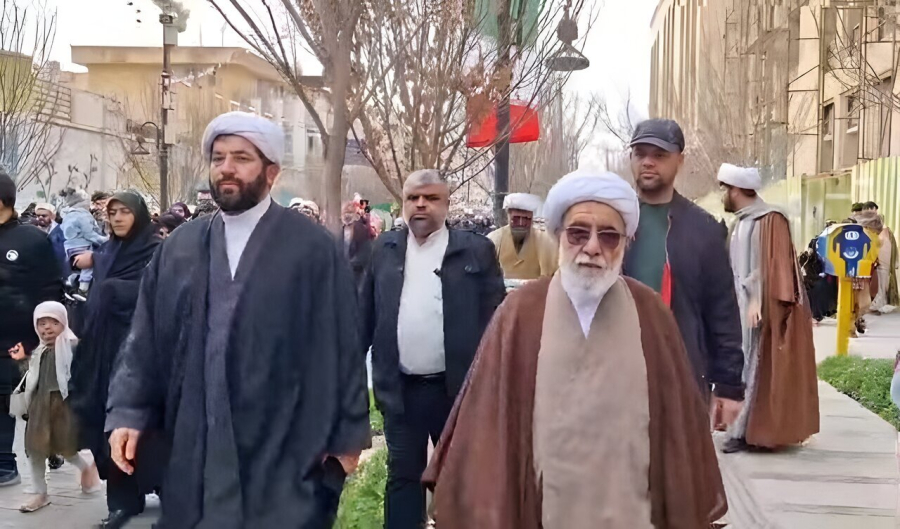 आज फिर जनता ने साबित कर दिया कि वह इस्लामी क्रांति और सुप्रीम लीडर के साथ खड़ी है