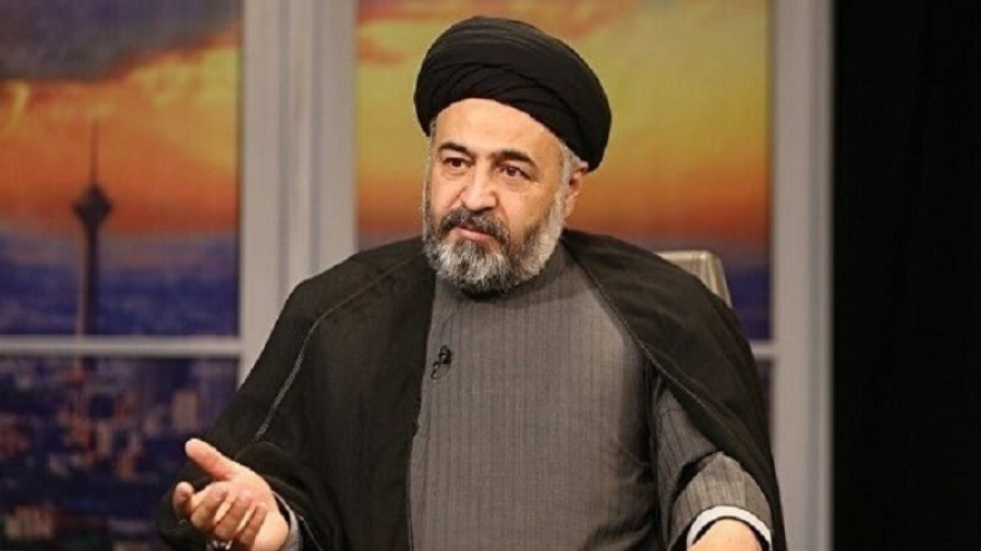 तेहरान में अंतर्राष्ट्रीय पवित्र क़ुरआन की प्रदर्शनी, 20 देशों की भागीदारी और क़ुरआनी हस्तियों का सम्मान