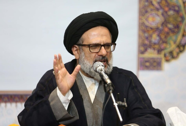 मिर्ज़ा नाईनी का सम्मान, क़ुम और नजफ़ के हौज़ों के रचनात्मक सहयोग का प्रतीक