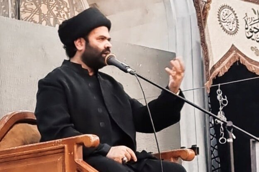 अहले बैत (अ) के चाहने वाले को साहिबे ईल्म होना चाहिएः मौलाना कल्बे रूशैद रिज़वी