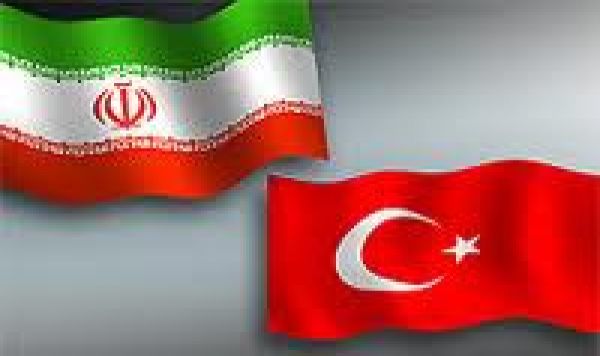 İran Dışişleri Bakanı Zarif Davutoğlu ile bir araya geldi