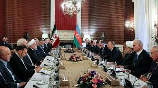 İlham Aliyev Tahran&#039;da