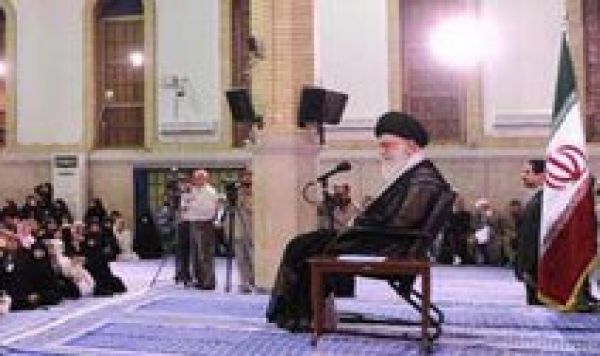 رہبر معظم کی اسلامی بیداری اجلاس میں شریک 85 اسلامی ممالک کی خواتین سے ملاقات
