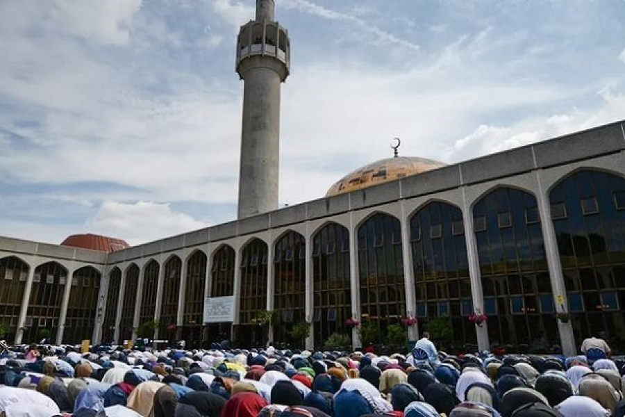 برطانیہ میں لاکھوں مسلمان شہریت کھونے کے خطرے سے دوچار