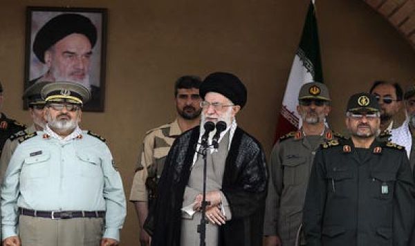 رہبر معظم کا امام حسین(ع) یونیورسٹی کے تربیت یافتہ جوانوں سے خطاب