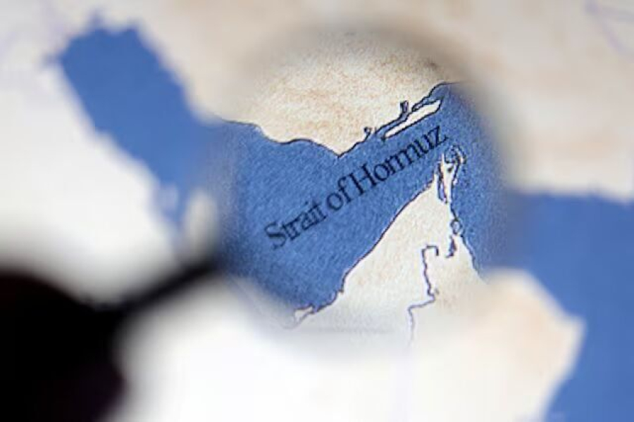 آبنائے ہرمز کے لیے نئے احکامات جاری کردیئے ہیں: آئی آر جی سی نیول کمانڈ کا اعلان